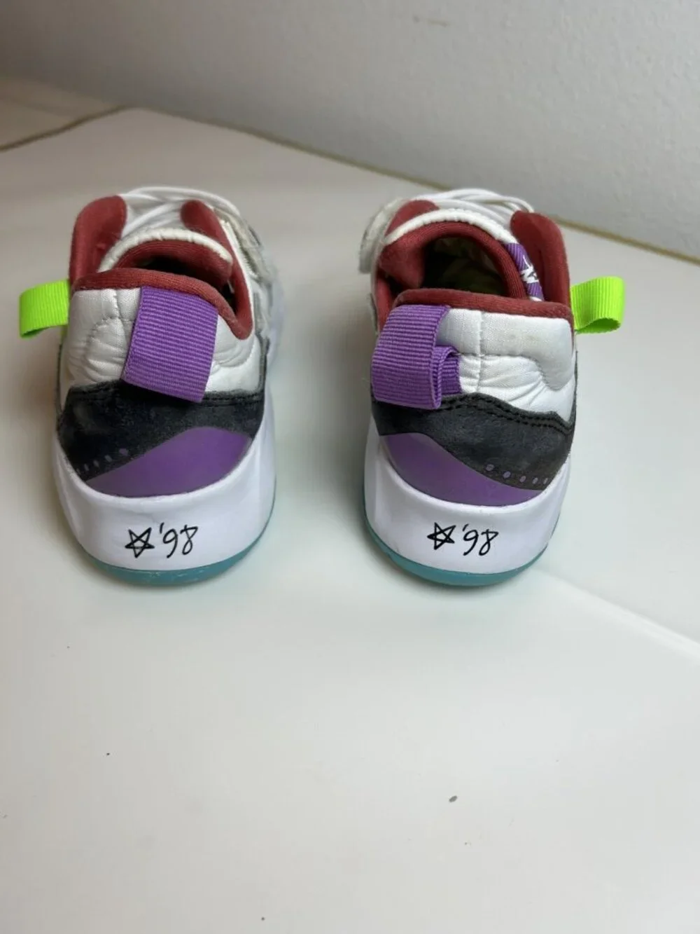 Nike Air Jordan unisex White Red MA2 kids Power Sneakers Sz 12 .5C - New